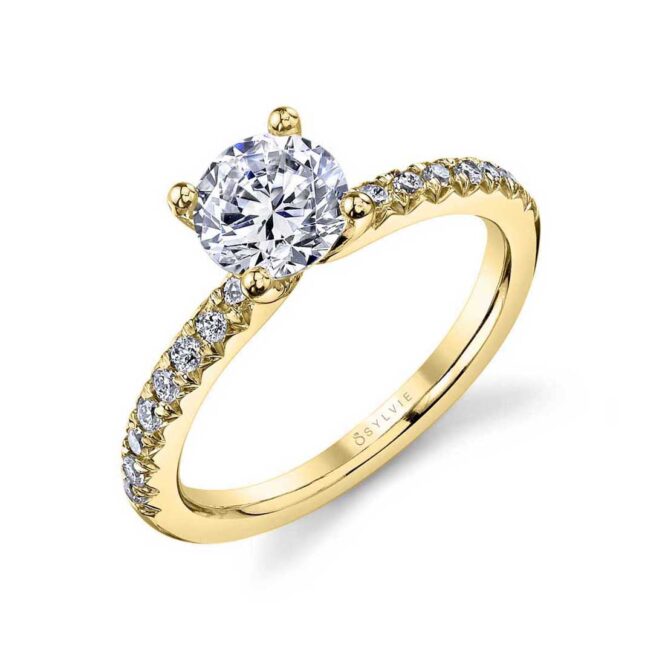 Classic Solitaire Engagement Ring 