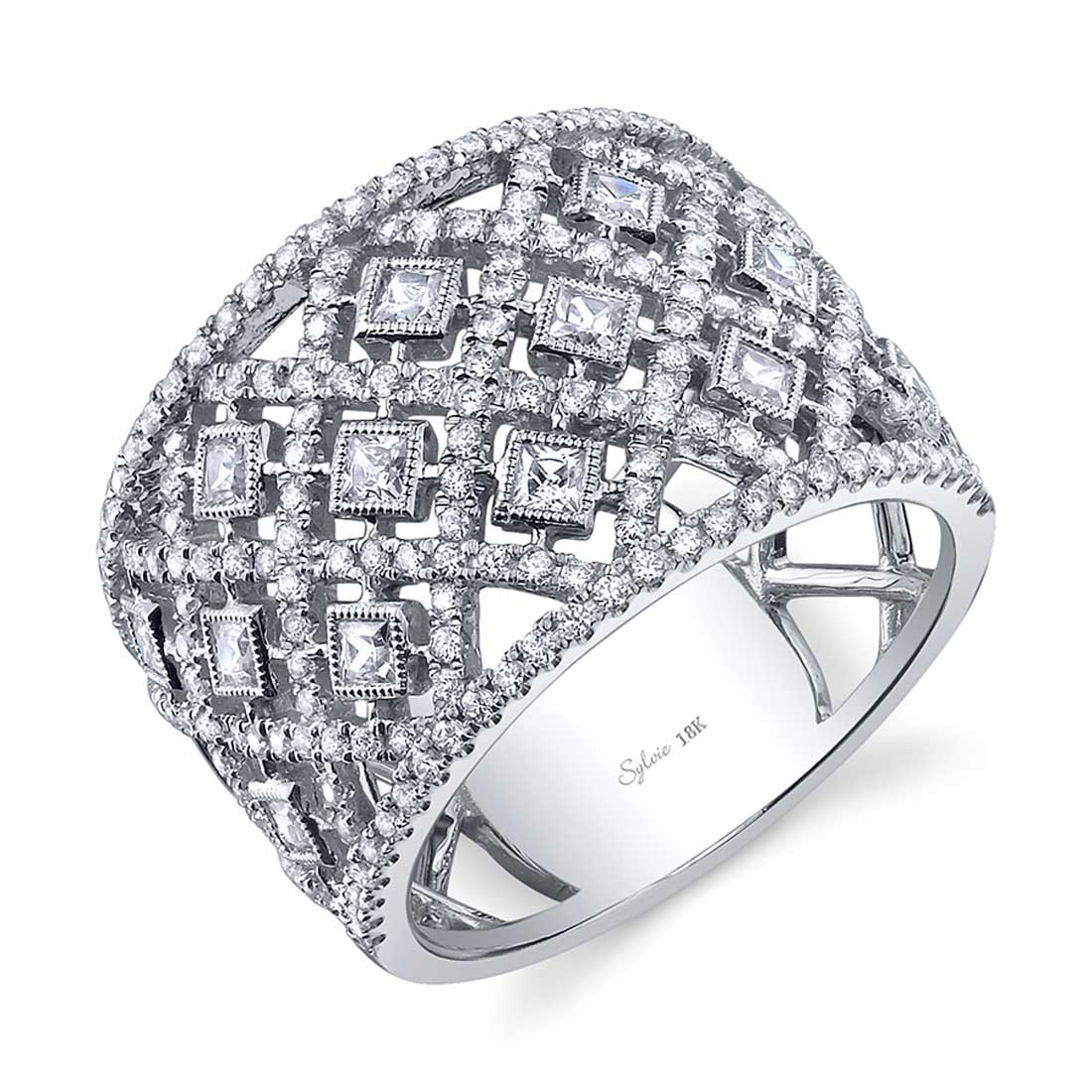 Glamorous Diamond Ring