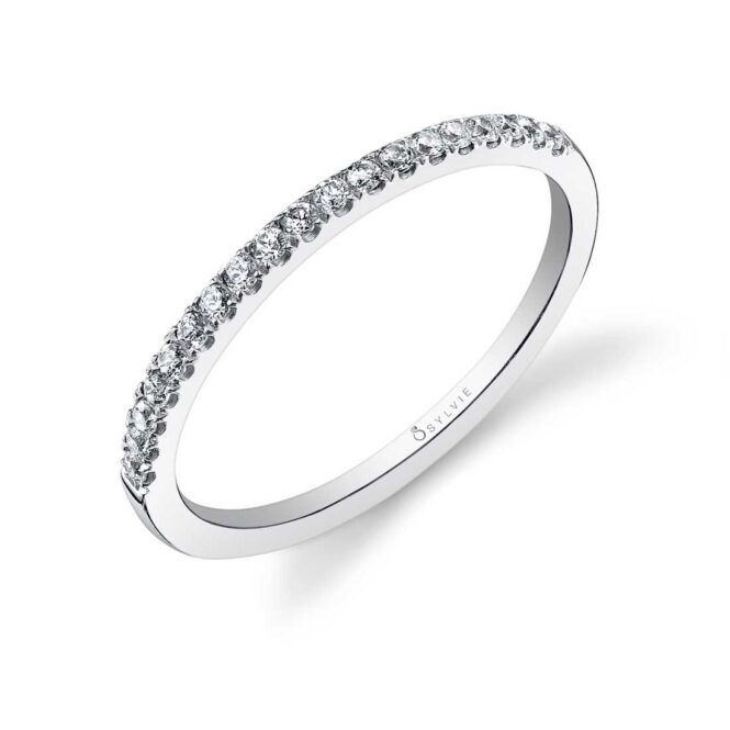 Profile Image of a Round Halo Engagement Ring