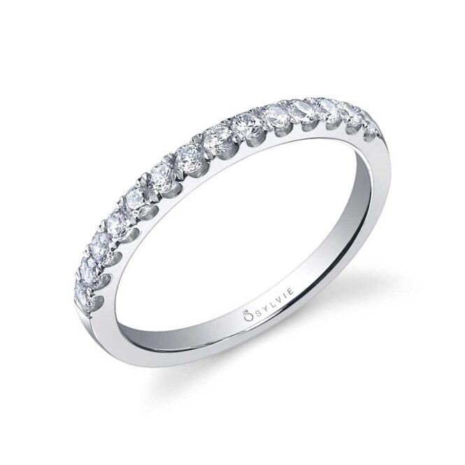 Profile Image of a Round Classic Engagement Ring