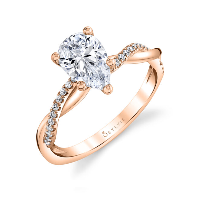 pear shaped engagement ring 