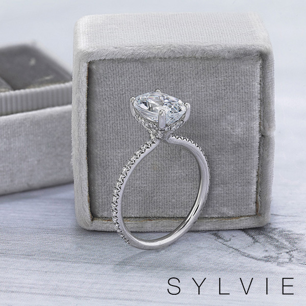 oval engagement rings