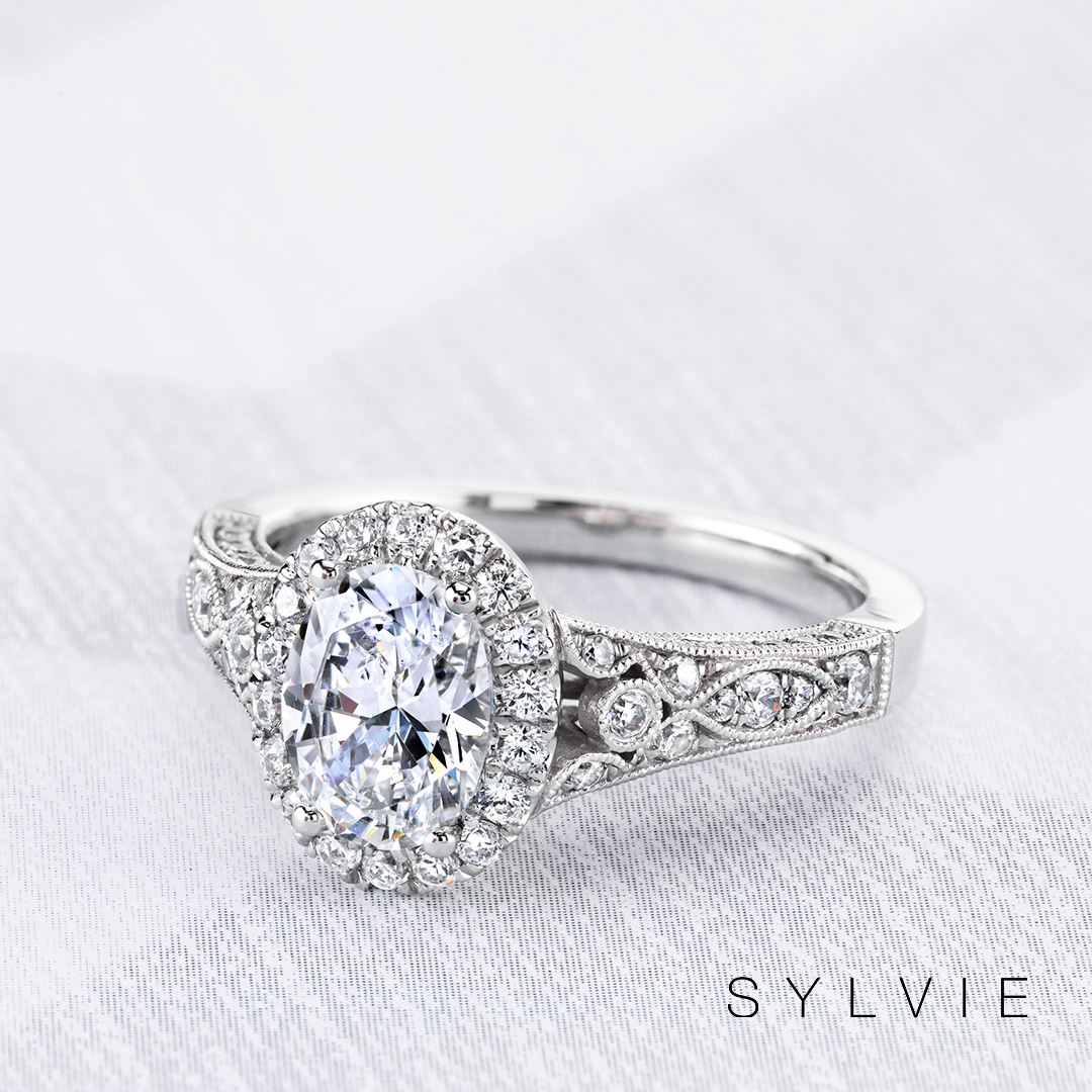 oval engagement rings