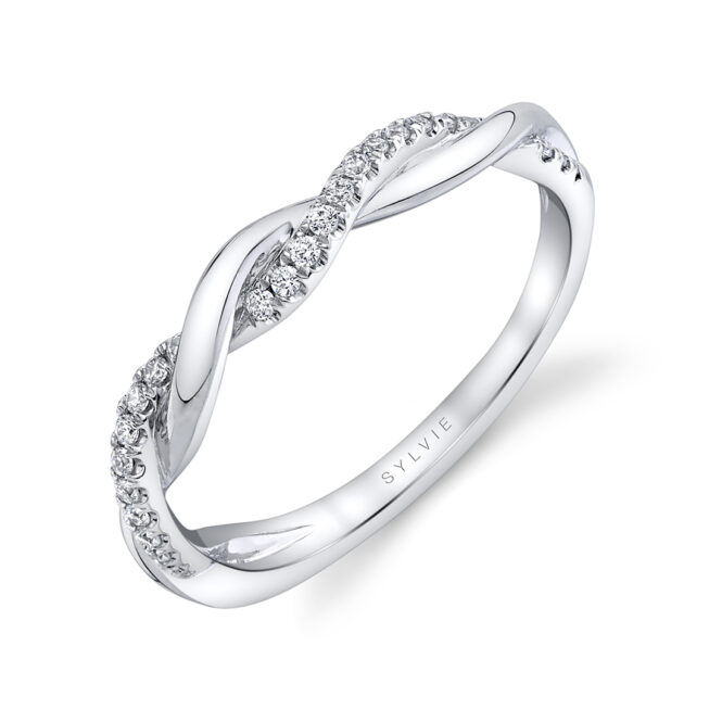Profile of Spiral Engagement RingS in white gold