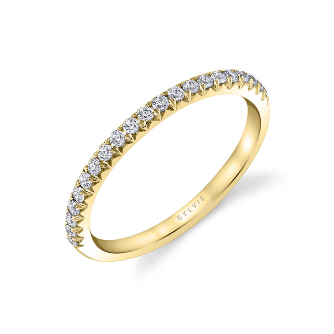 Fishtail Wedding Band in Yellow Gold