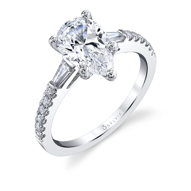 Modern Solitaire Engagement Ring