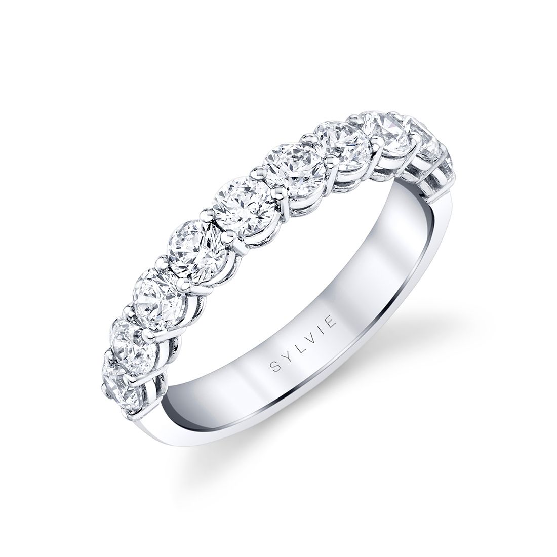 round shaped wedding ring