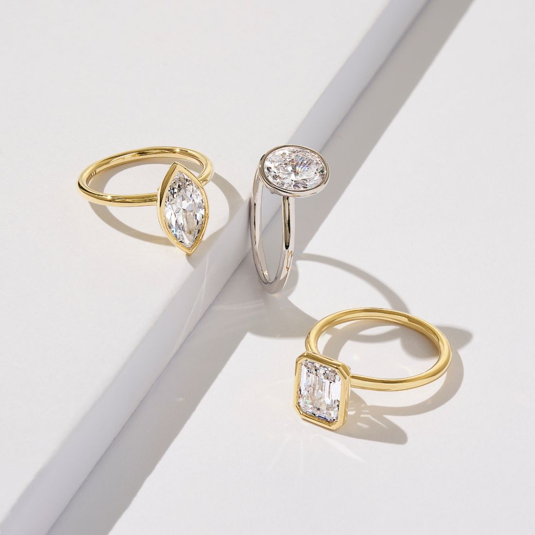 bezel set engagement rings in yellow gold and white gold for how to purchase an engagement ring