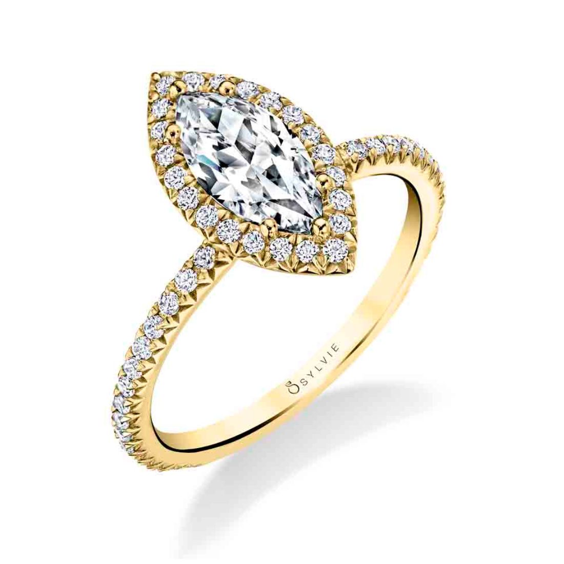 a guide to 2 carat diamond engagement rings