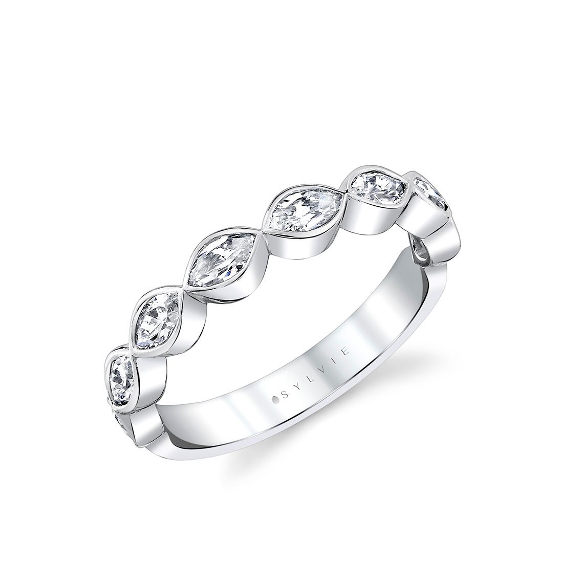 what kind of band should i wear with a solitaire engagement ring setting 5