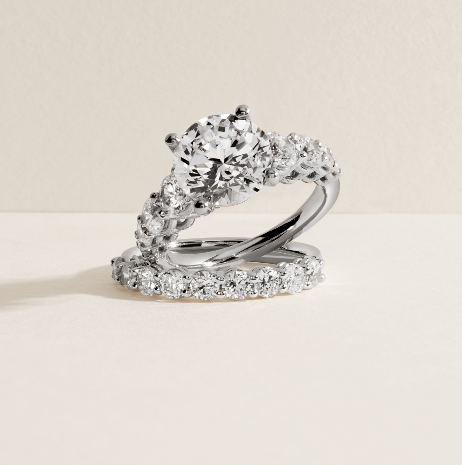 round engagement rings 1