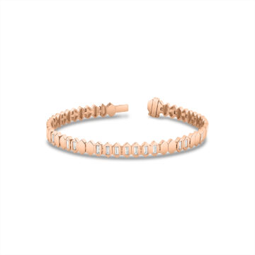 Yellow Gold Shell Tip Spaced Bezel Baguette Diamond Bracelet