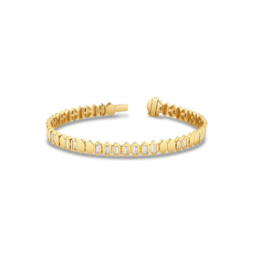 Yellow Gold Shell Tip Spaced Bezel Baguette Diamond Bracelet