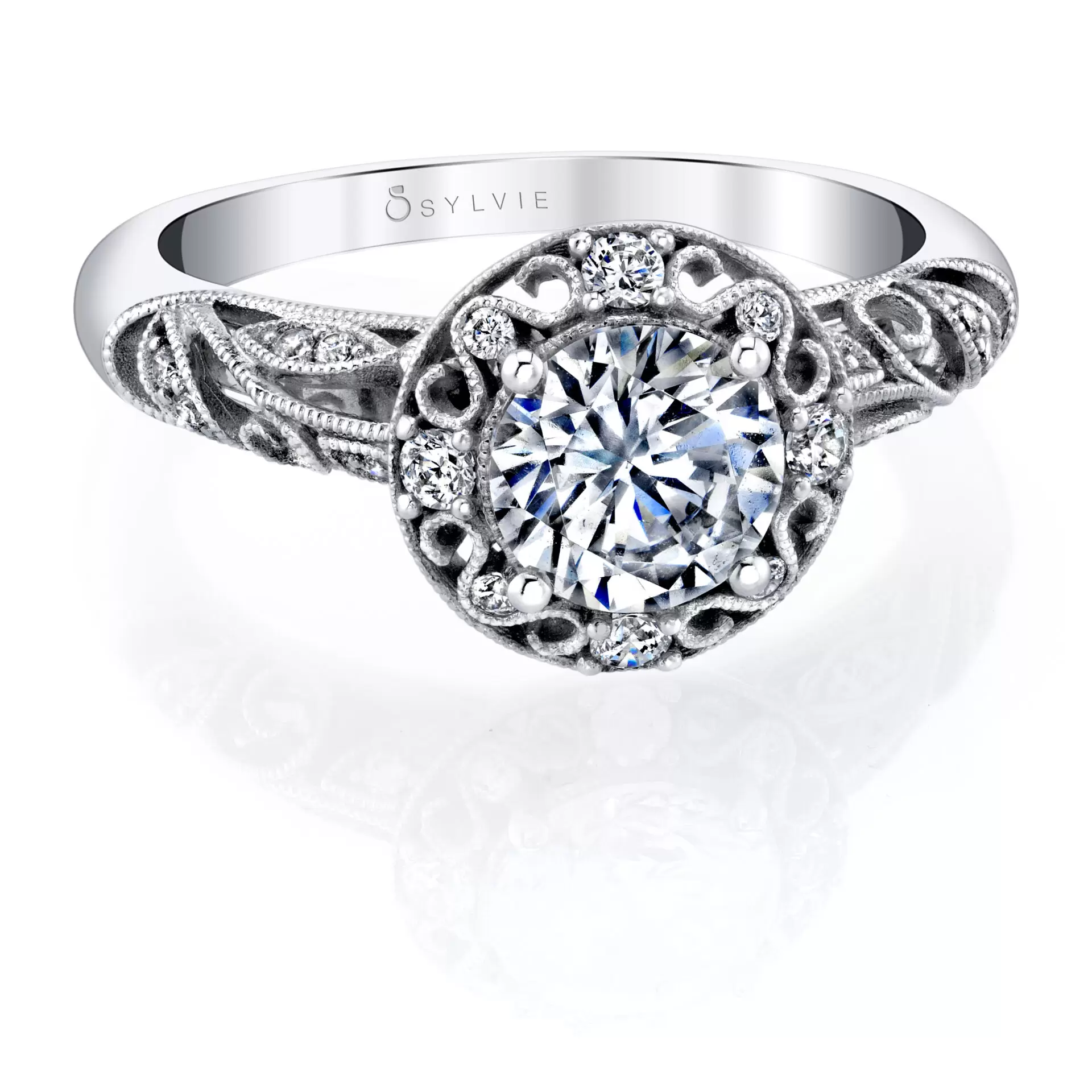Round Cut Vintage Engagement Ring - Naelle