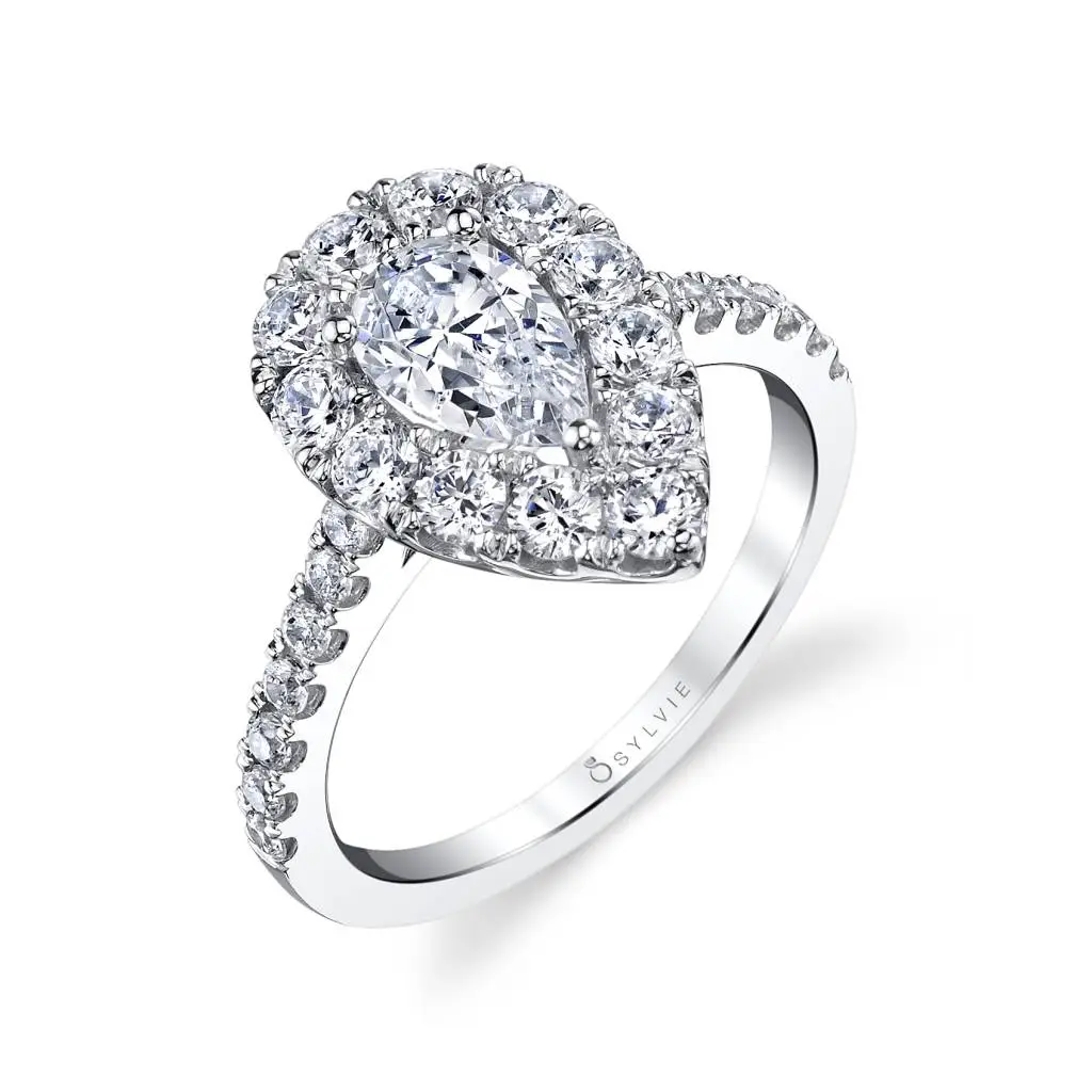 pear engagement ring