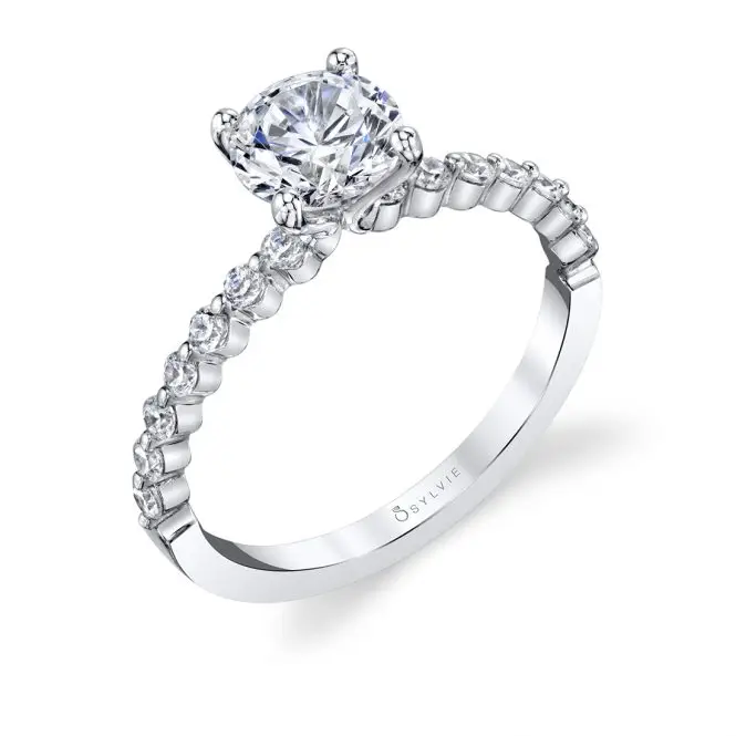 Round Cut white Gold Single Prong Classic Engagement Ring - Athena