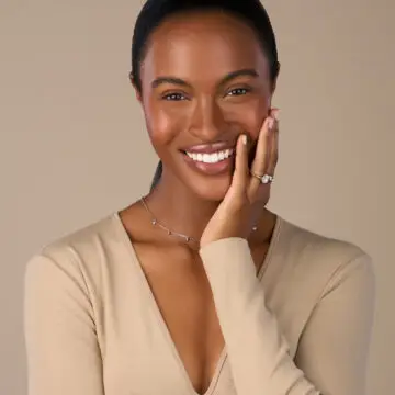 White Gold Classic Pear-Shaped Band