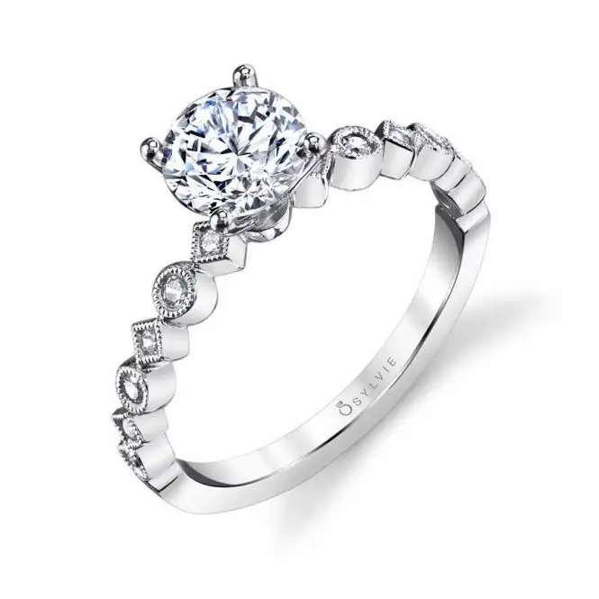 Round Cut Solitaire Engagement Ring - Bellamy