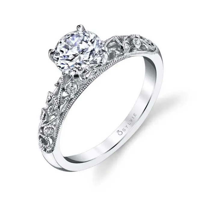 Round Cut Vintage Engagement Ring