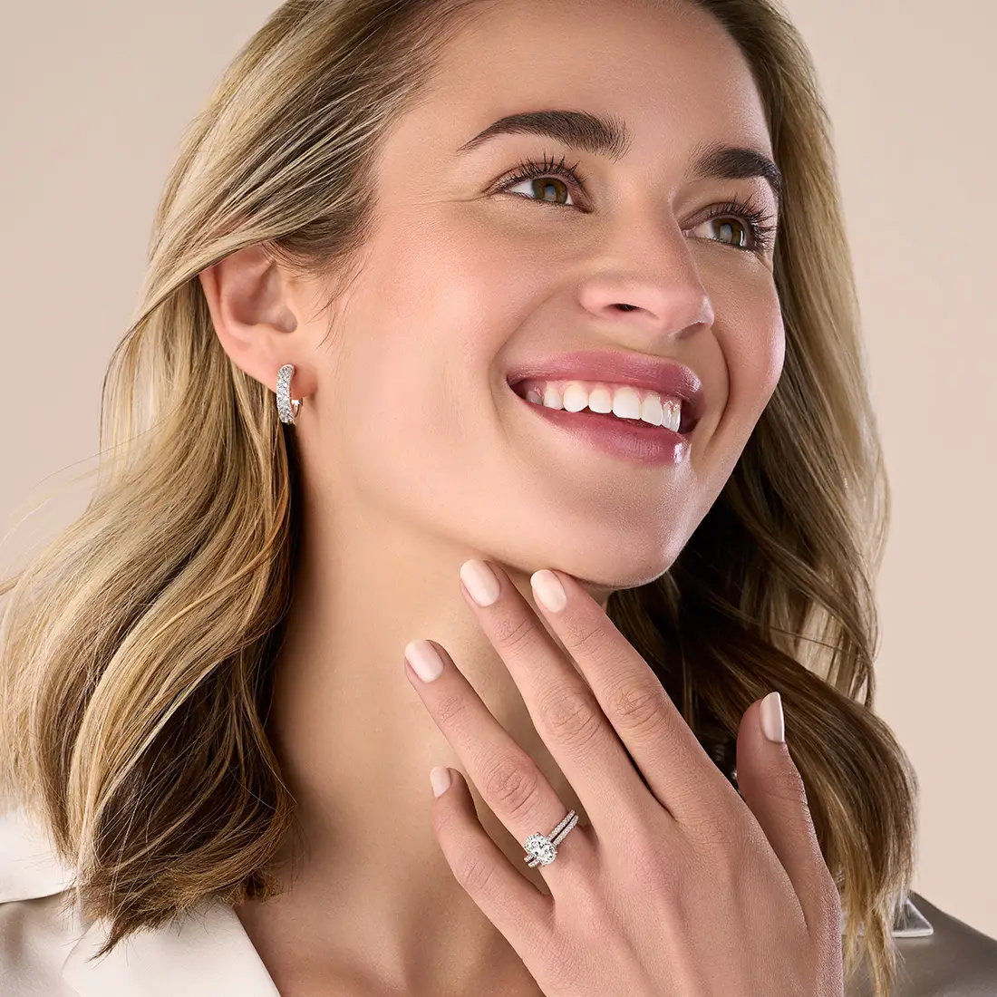 White Gold Classic Wedding Band - Maryam - Lifestyle Image