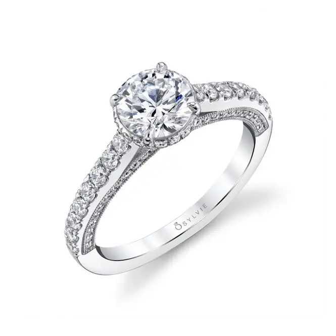 Round Cut Wedding Band With Diamonds On The Side - Marianne