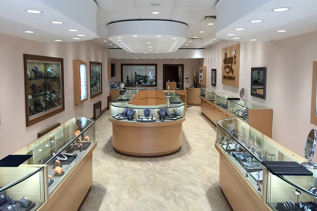 Henry’s Fine Jewelry – Summit