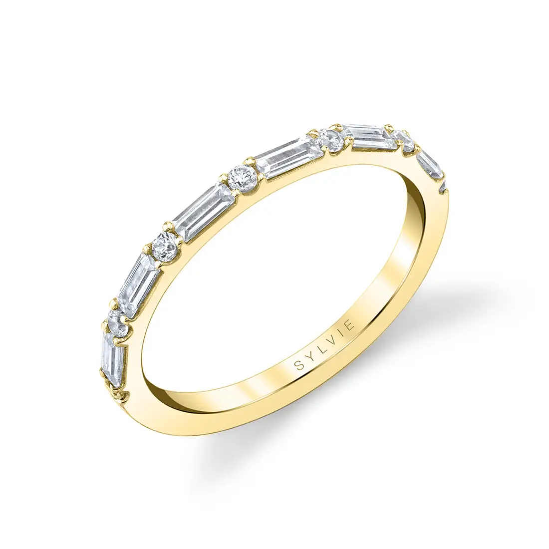 baguette diamond wedding band in yellow gold