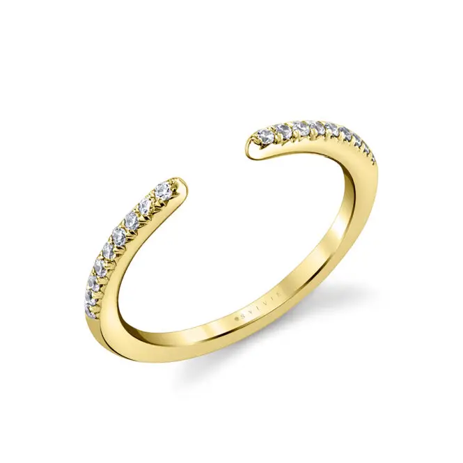 classic modern open wedding band in yellow gold