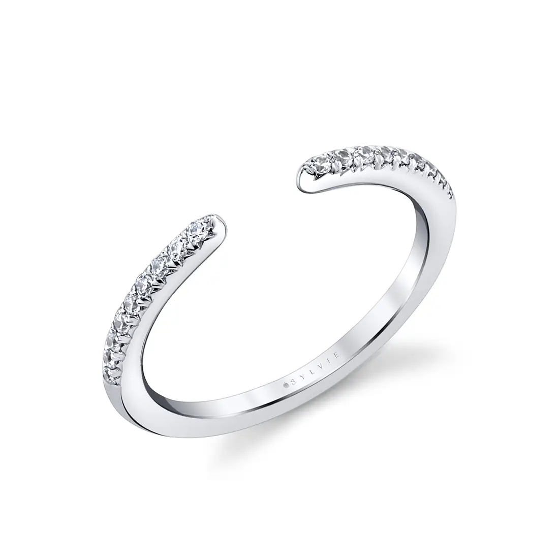 Open ring outlet wedding band