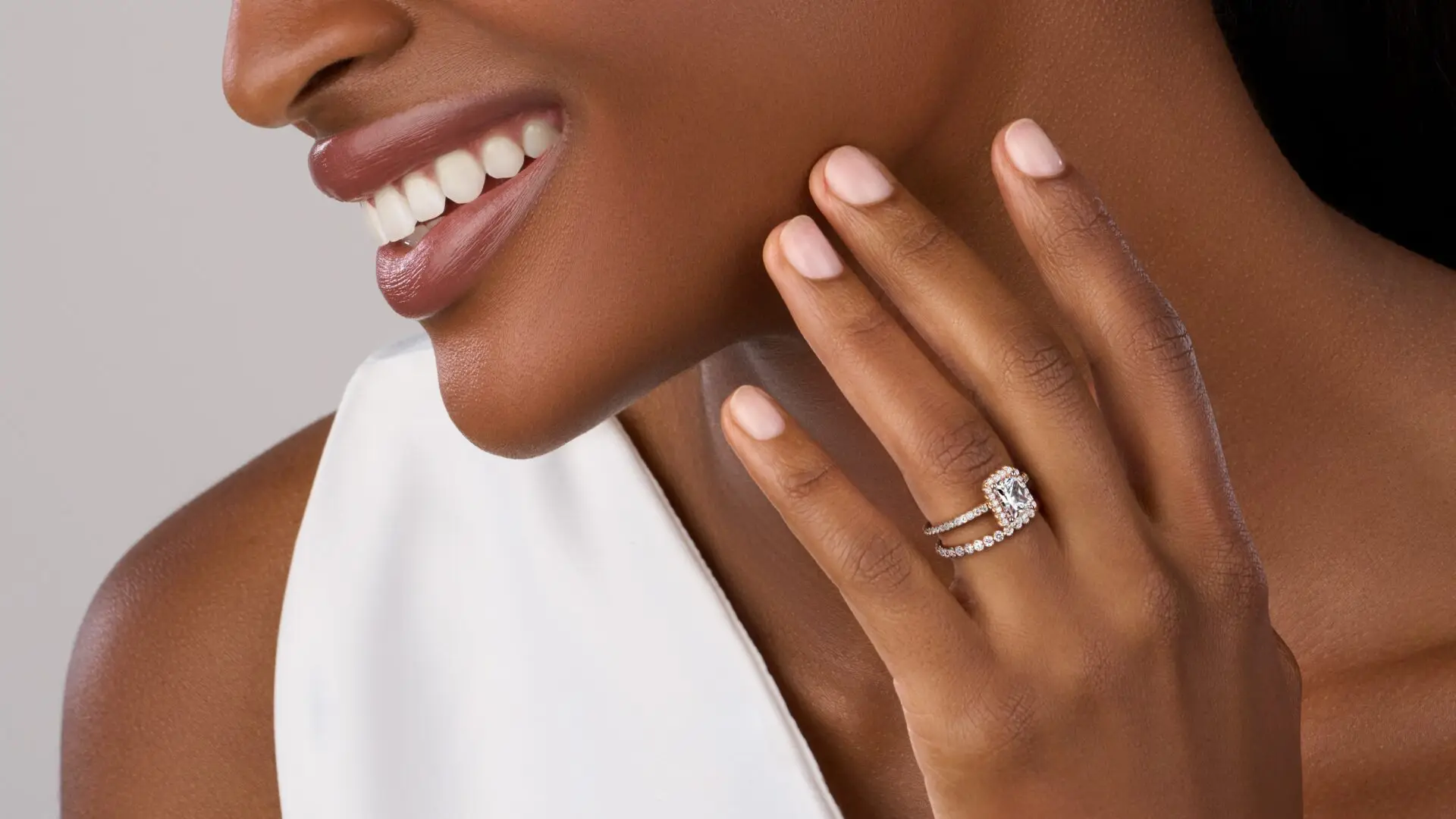 How Should A Ring Fit: Loose Rings, Tight Rings and Size 