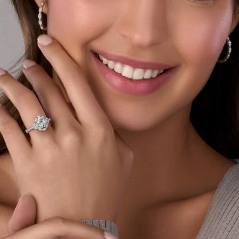 What Is a Halo On An Engagement Ring? 2 what is a halo on an engagement ring 2