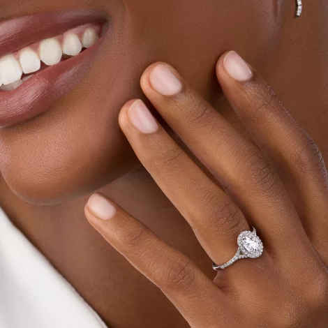 What Is a Halo On An Engagement Ring? 5 what is a halo on an engagement ring 5