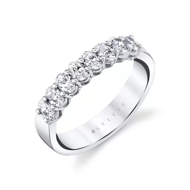 white gold oval shaped wedding ring b100-075