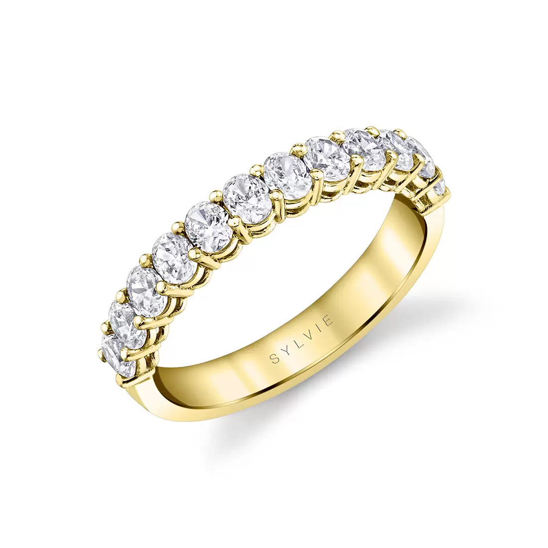 yellow gold oval shaped wedding ring