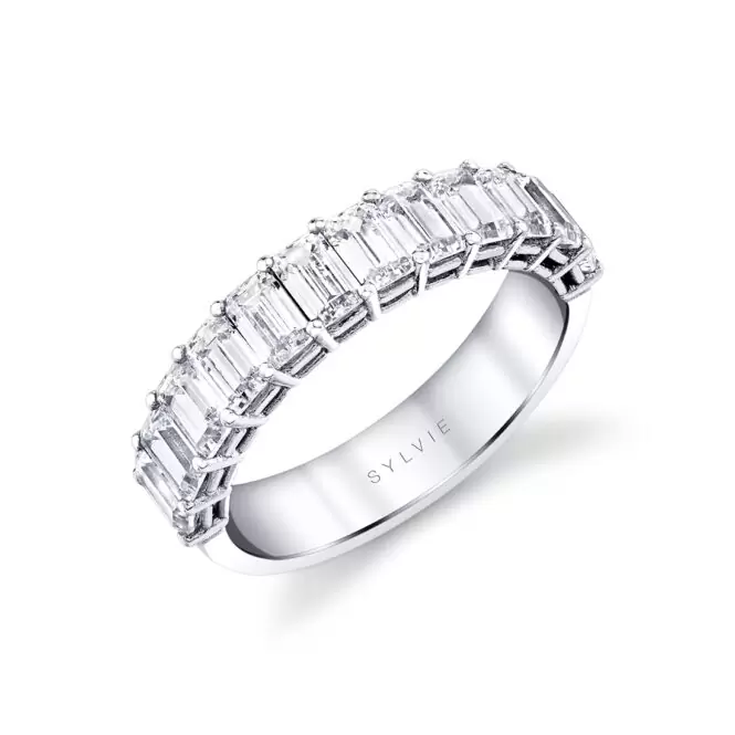 white gold emerald cut wedding ring b104-220