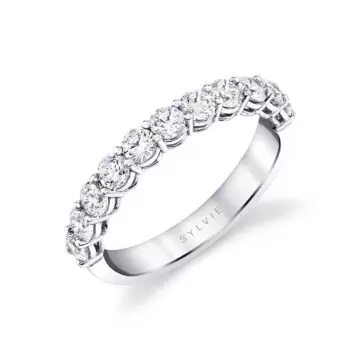 white gold round shaped wedding ring b106-100