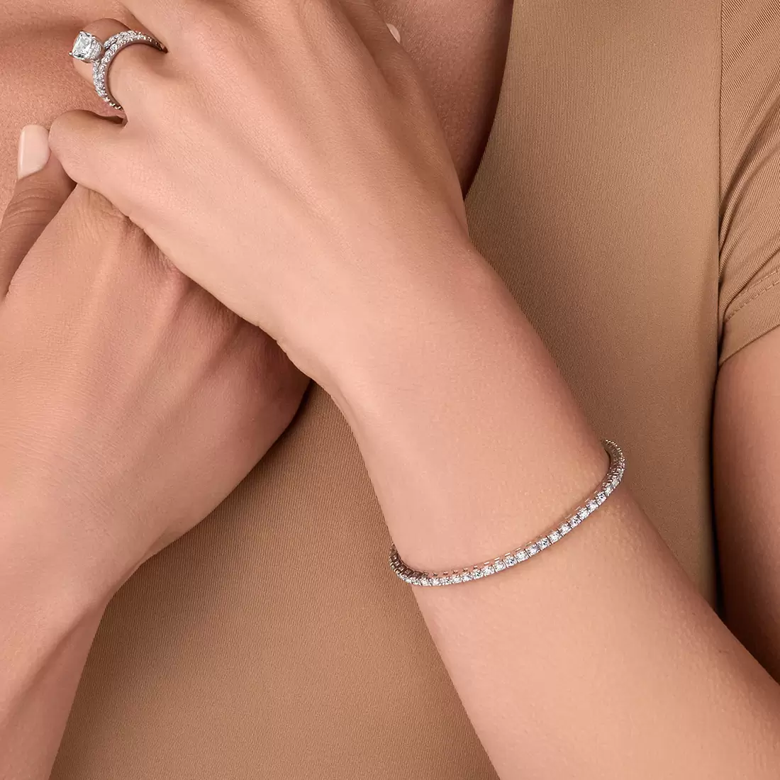 White Gold Classic Diamond Bracelet 8.0 CT - Lifestyle Image