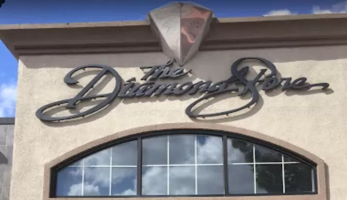 The Diamond Store (My Dream Ring)
