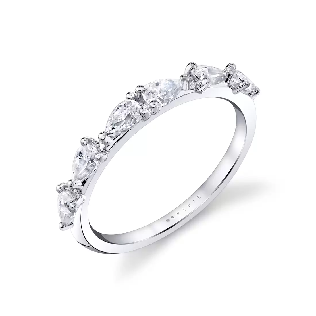 White gold, pear-shaped diamond wedding ring