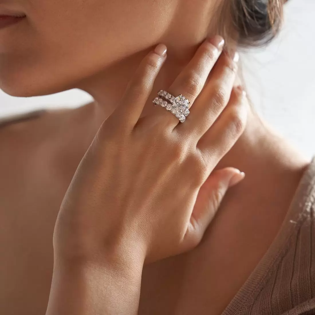 White Gold Round Cut Thick Band Classic Engagement Ring - Dariana