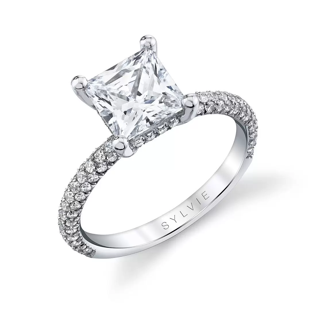 a guide to 2 carat diamond engagement rings
