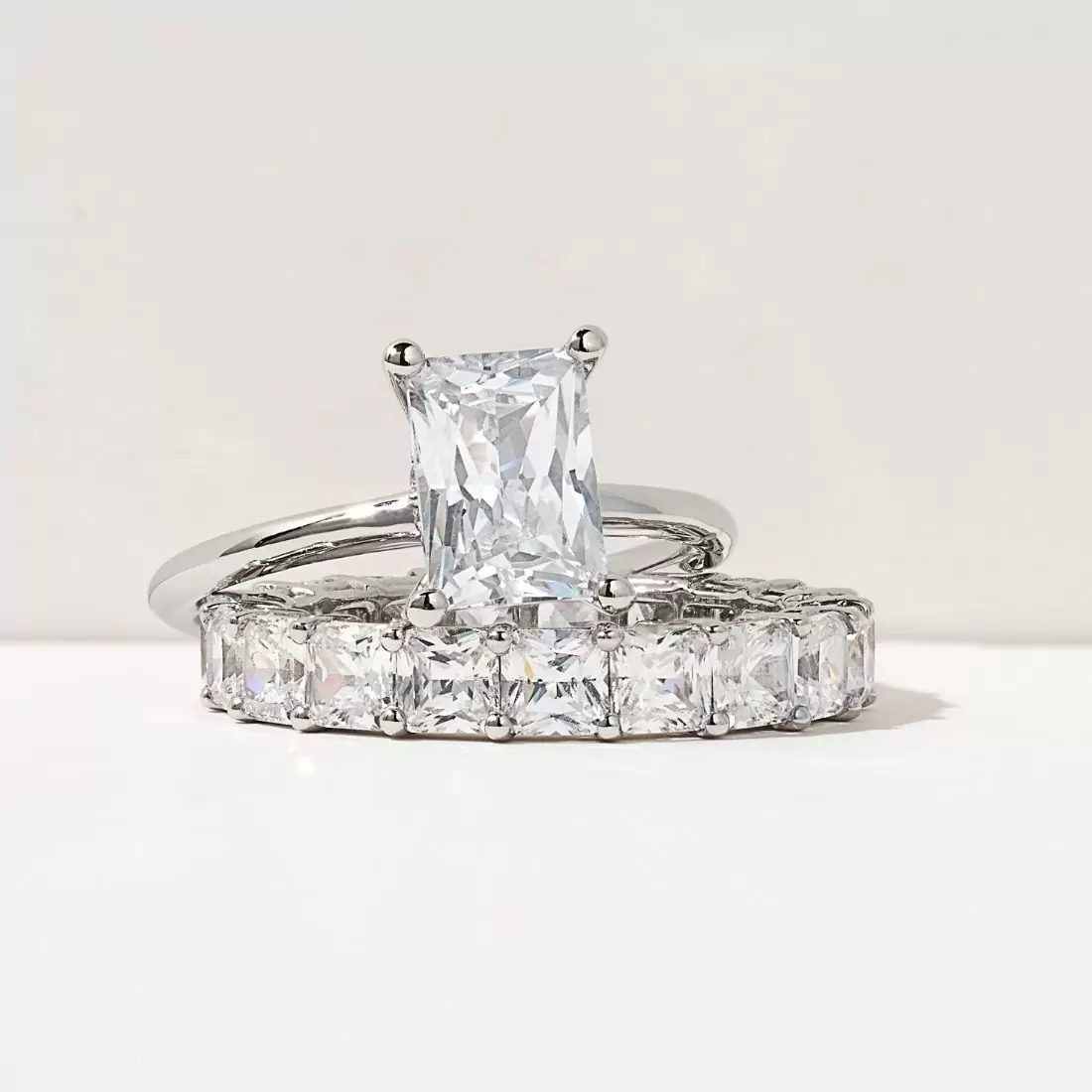what is a solitaire engagement ring 1