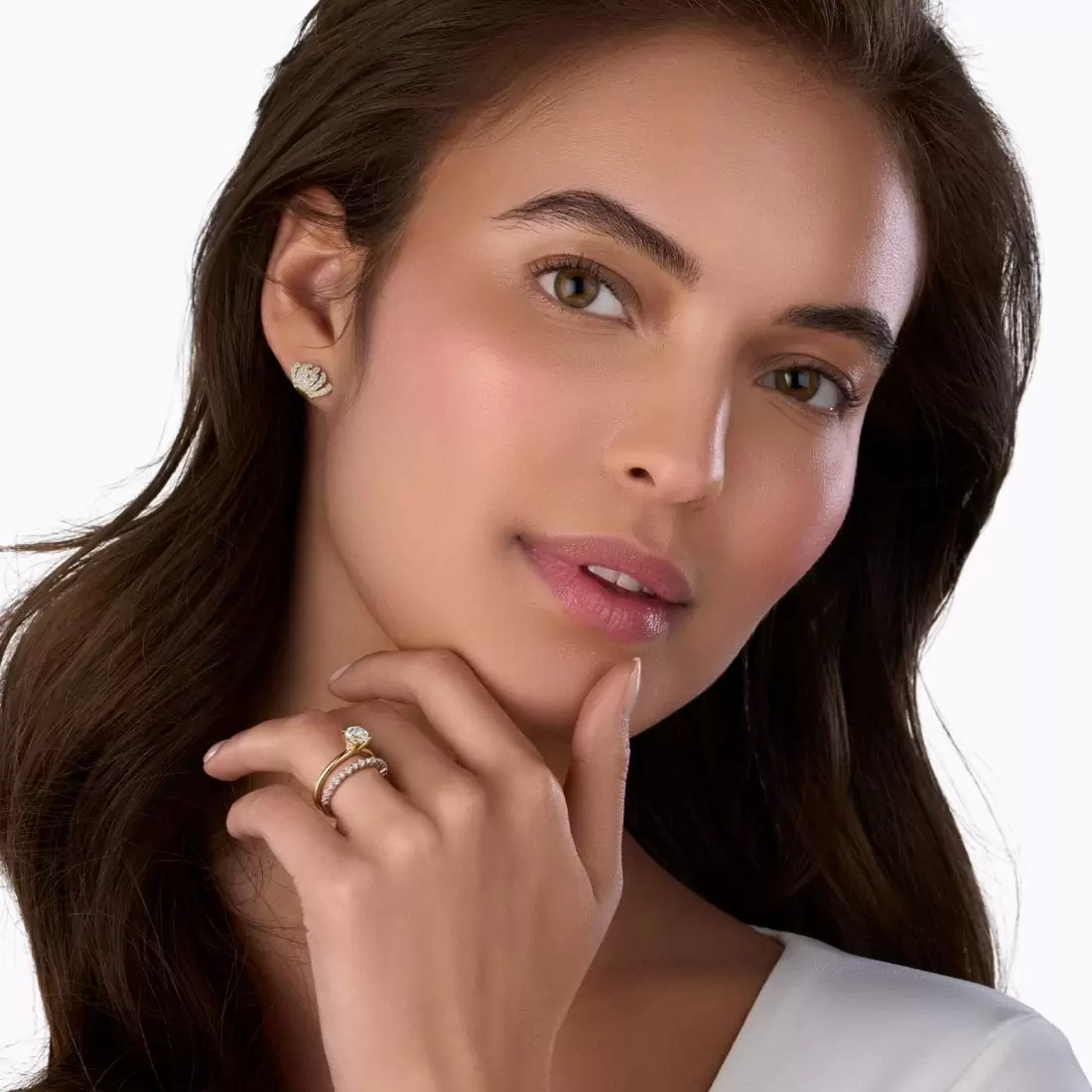 what is the most classic engagement ring style 1