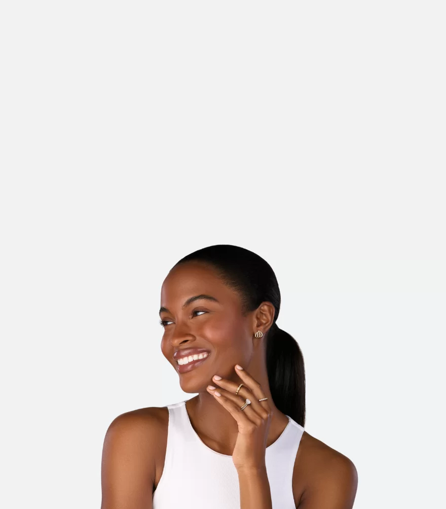 Round Engagement Rings Top Web Banner (Mobile)