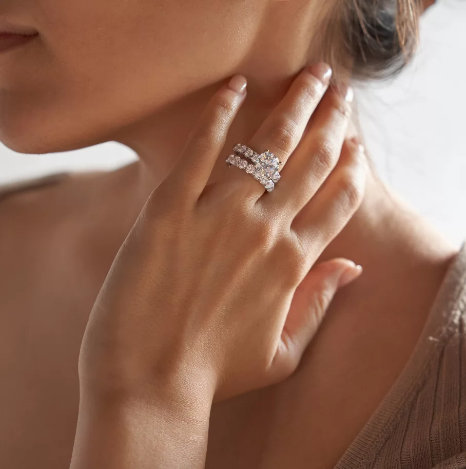 round engagement rings 2