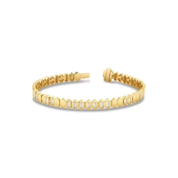 Yellow Gold Shell Tip Spaced Bezel Baguette Diamond Bracelet