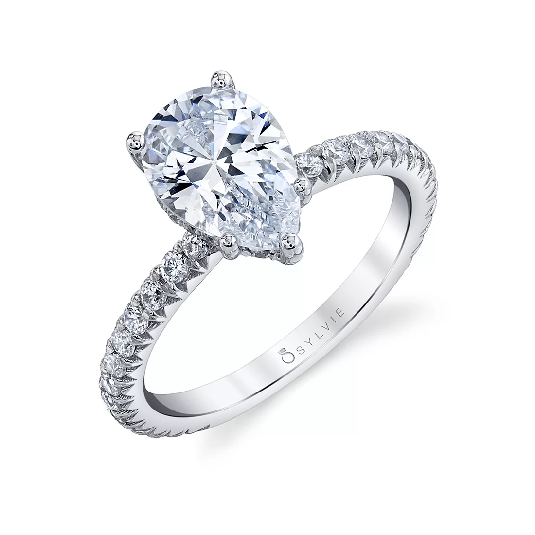 how to wear a pear shaped ring 3