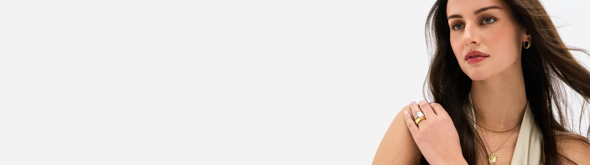 Solitaire Engagement Rings Top Web Banner (Desktop)