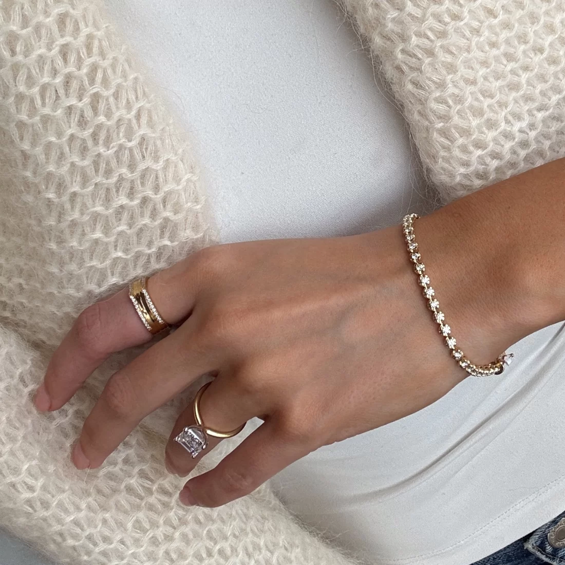 Why Is It Called a Tennis Bracelet? 3 why is it called a tennis bracelet 3