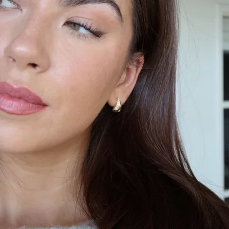 Different Types of Earring Backs 3 different types of earring backs 3